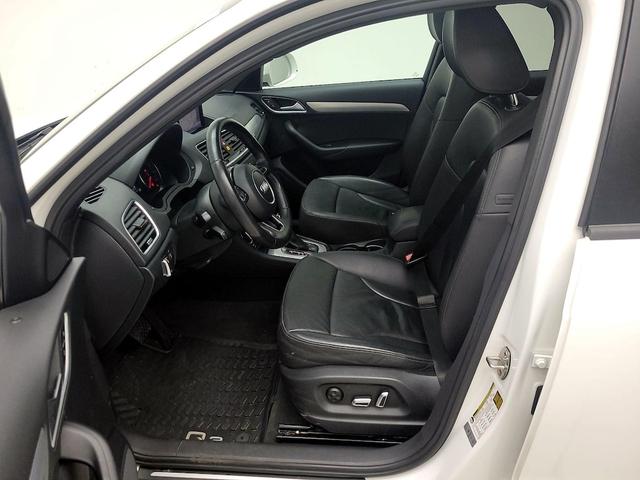 Photo of 2018 White Audi Q3