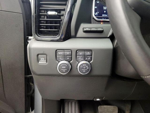 Photo of 2023 Silver GMC Sierra 1500