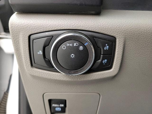 Photo of 2018 White Ford F-150
