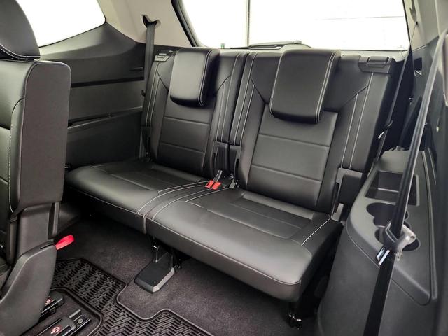 Photo of 2023 Black Volkswagen Atlas