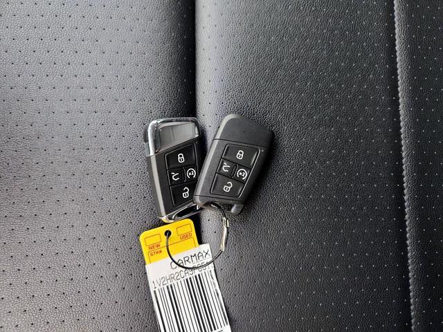 Photo of 2023 Black Volkswagen Atlas