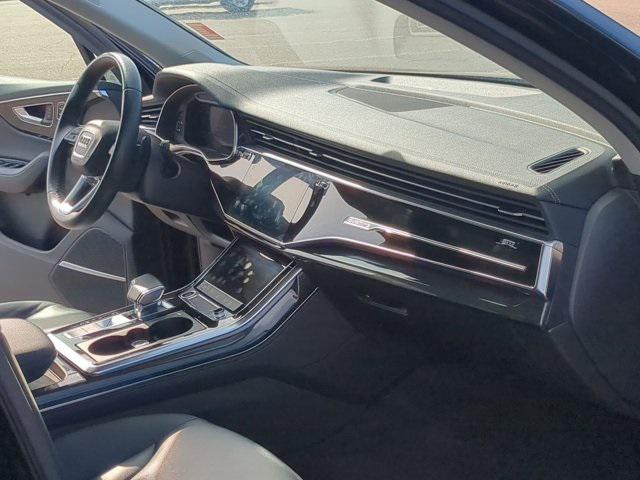 Photo of 2024 Mythos Black Metallic Audi Q7
