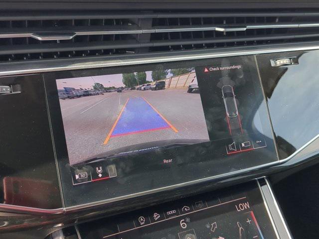Photo of 2024 Mythos Black Metallic Audi Q7