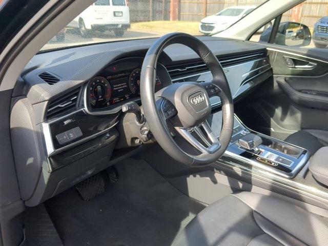 Photo of 2024 Mythos Black Metallic Audi Q7