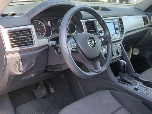Photo of 2018 Platinum Gray Metallic Volkswagen Atlas