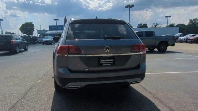 Photo of 2018 Platinum Gray Metallic Volkswagen Atlas
