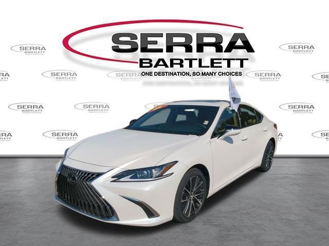 Photo of 2022 Eminent White Pearl Lexus ES 350