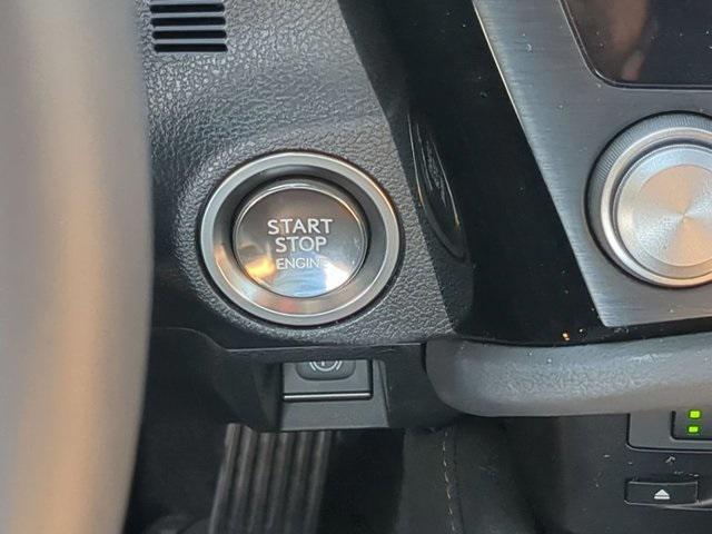 Photo of 2022 Eminent White Pearl Lexus ES 350