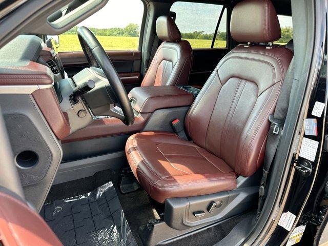 Photo of 2022 Black Metallic Ford Expedition