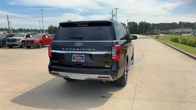 Photo of 2022 Black Metallic Ford Expedition