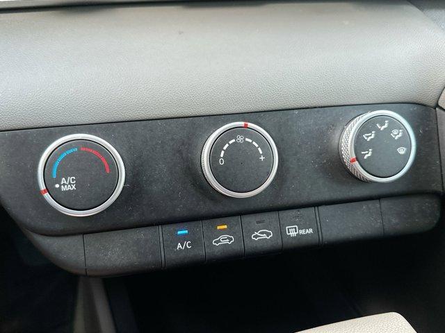 Photo of 2023 Onyx Black Hyundai ELANTRA