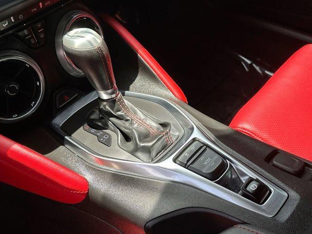 Photo of 2023 Summit White Chevrolet Camaro