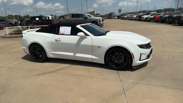Photo of 2023 Summit White Chevrolet Camaro