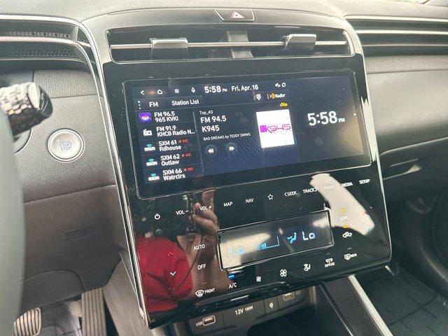 Photo of 2024 Phantom Black Hyundai SANTA CRUZ