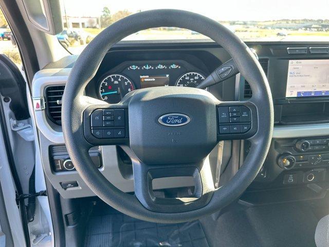 Photo of 2024 Oxford White Ford F-250