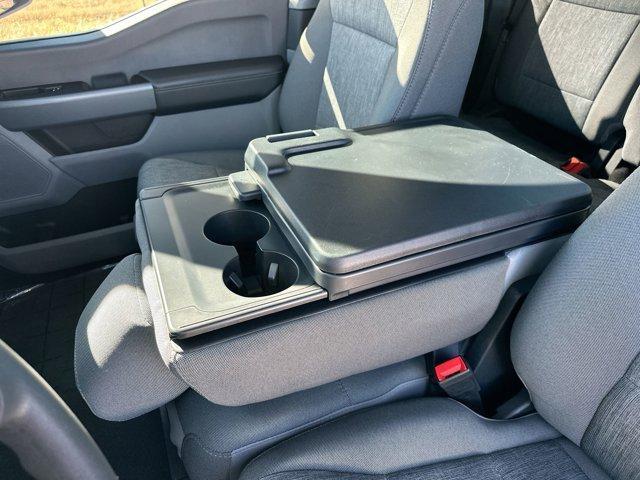Photo of 2024 Oxford White Ford F-250