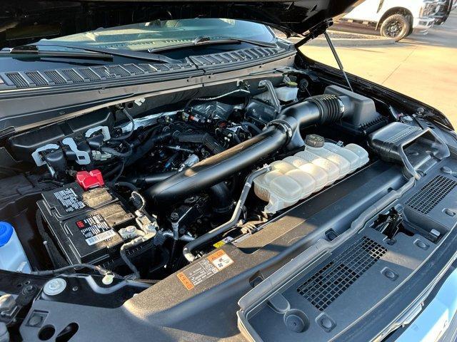 Photo of 2022 Black Metallic Ford Expedition