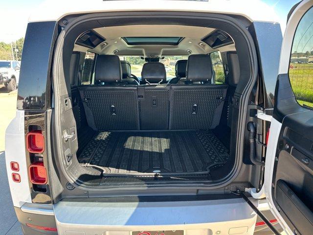 Photo of 2020 Fuji White Land Rover Defender