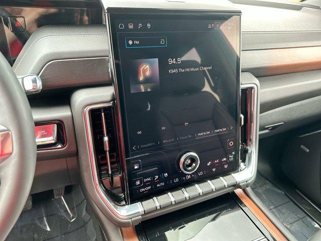 Photo of 2025 Onyx Black GMC Yukon XL