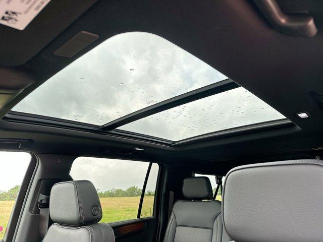 Photo of 2025 Onyx Black GMC Yukon XL