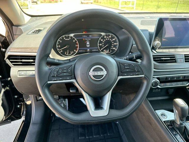 Photo of 2024 Black Nissan Altima