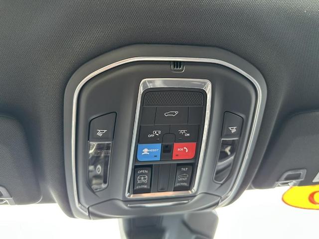 Photo of 2025 Diamond Black Jeep Grand Cherokee L