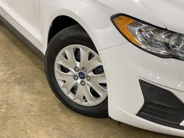 Photo of 2020 White Ford Fusion