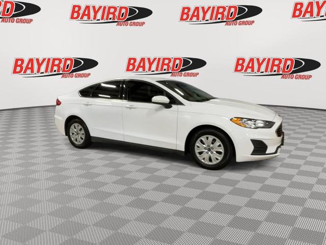 Photo of 2020 White Ford Fusion