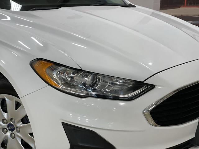 Photo of 2020 White Ford Fusion