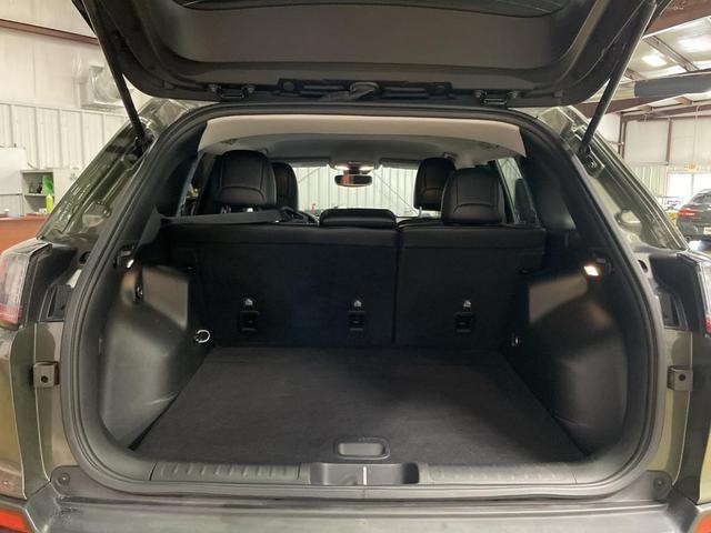 Photo of 2021 Green Jeep Cherokee