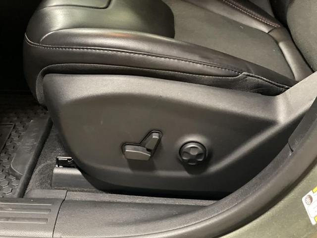 Photo of 2021 Green Jeep Cherokee