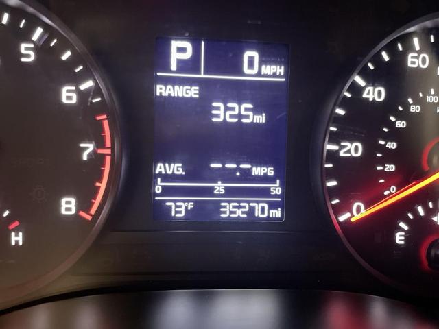 Photo of 2023 White Kia Rio