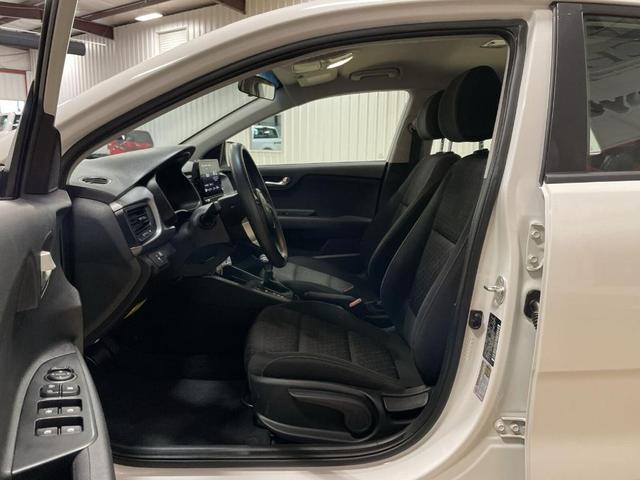 Photo of 2023 White Kia Rio