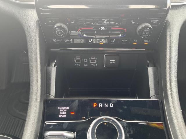 Photo of 2024 Gray Jeep Grand Cherokee