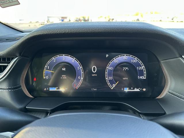 Photo of 2025 Bright White Jeep Grand Cherokee L