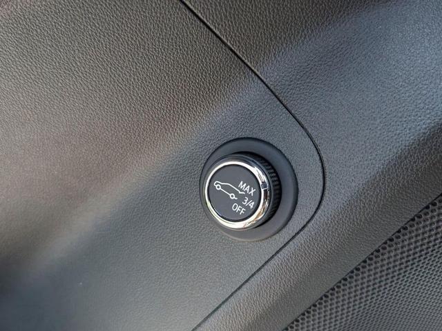 Photo of 2023 Summit White GMC Acadia