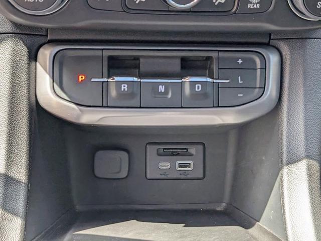 Photo of 2023 Summit White GMC Acadia