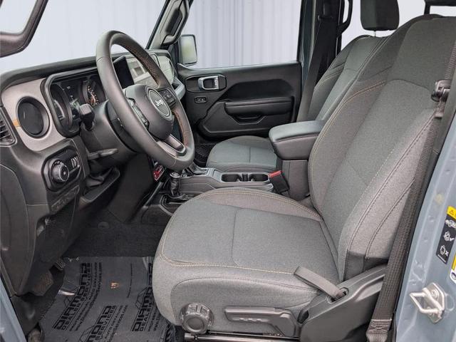 Photo of 2024 Anvil Clear Coat Jeep Wrangler