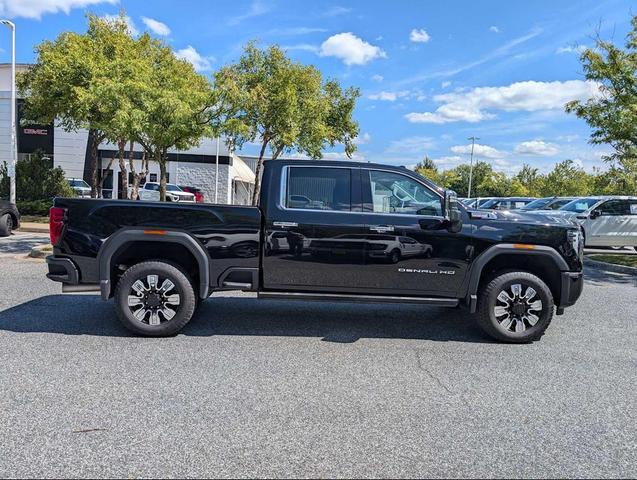 Photo of 2024 Onyx Black GMC Sierra 2500