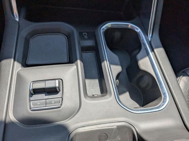 Photo of 2024 Onyx Black GMC Sierra 2500