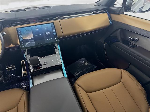 Photo of 2025 Varesine Blue Metallic Land Rover Range Rover Sport