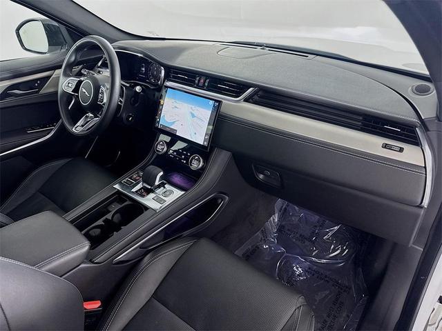 Photo of 2025 Fuji White Jaguar F-PACE