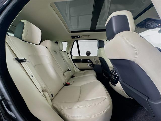 Photo of 2019 Santorini Black Metallic Land Rover Range Rover