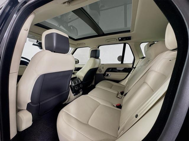Photo of 2019 Santorini Black Metallic Land Rover Range Rover