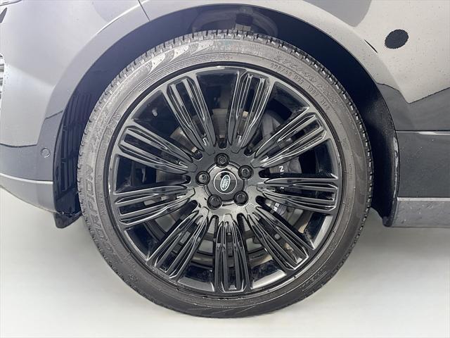 Photo of 2019 Santorini Black Metallic Land Rover Range Rover