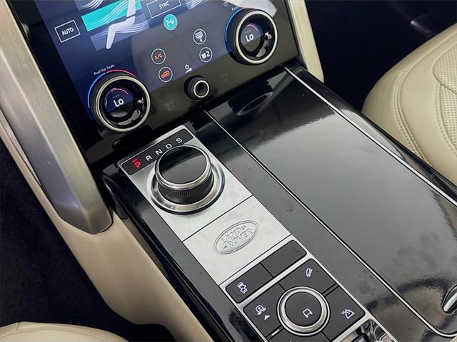 Photo of 2019 Santorini Black Metallic Land Rover Range Rover
