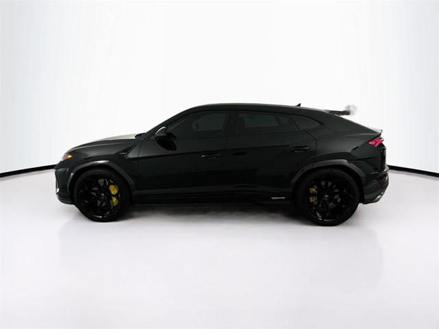 Photo of 2024 Nero Helene Metallic Lamborghini Urus
