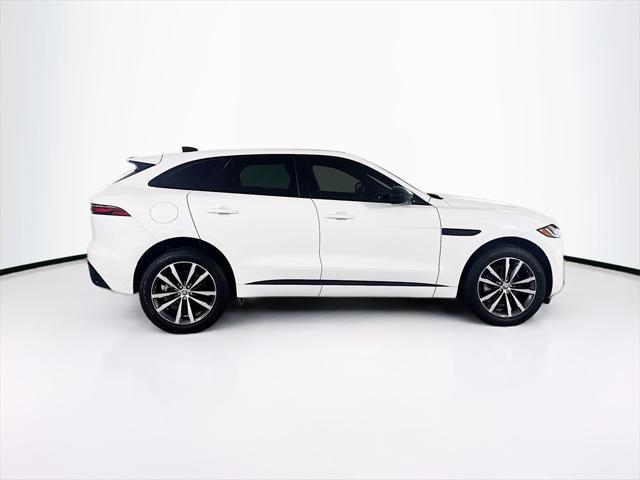 Photo of 2025 White Jaguar F-PACE