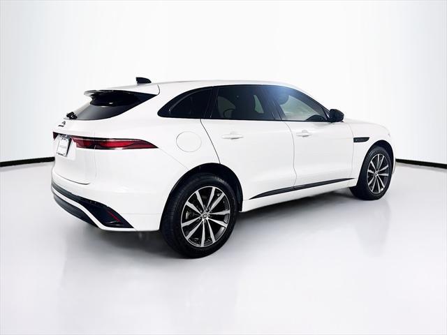 Photo of 2025 White Jaguar F-PACE
