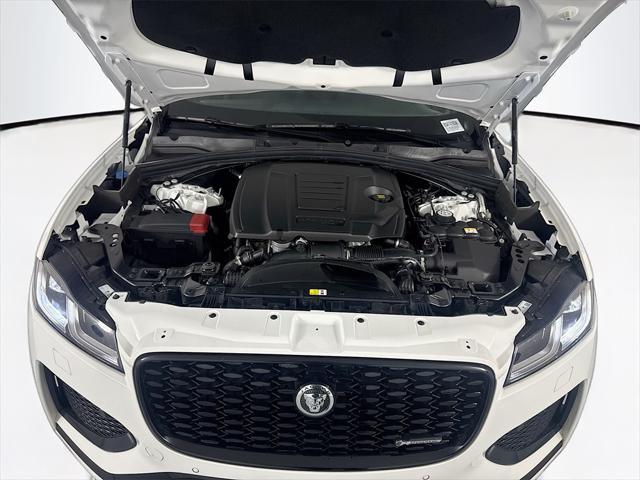 Photo of 2025 White Jaguar F-PACE